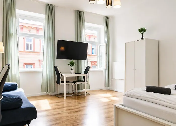 Affordable 1br Near Westbahnhof Station Ideal For Longstays * Wenen